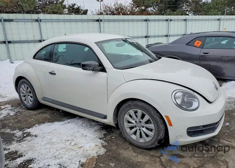 2014 Volkswagen Beetle z USA, uszkodzony, nr VIN 3VWFP7AT7EM624838